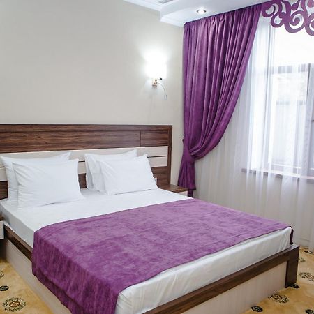 Luxury House Hotel Shymkent Ngoại thất bức ảnh