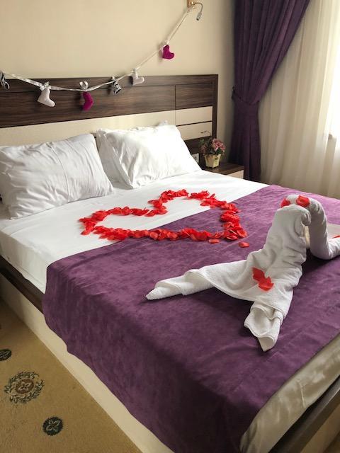 Luxury House Hotel Shymkent Ngoại thất bức ảnh