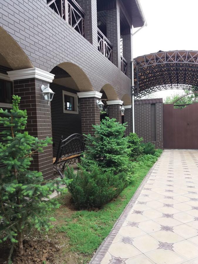 Luxury House Hotel Shymkent Ngoại thất bức ảnh