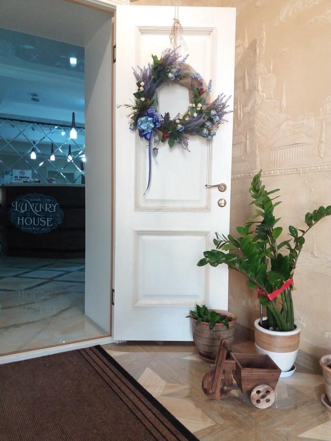 Luxury House Hotel Shymkent Ngoại thất bức ảnh