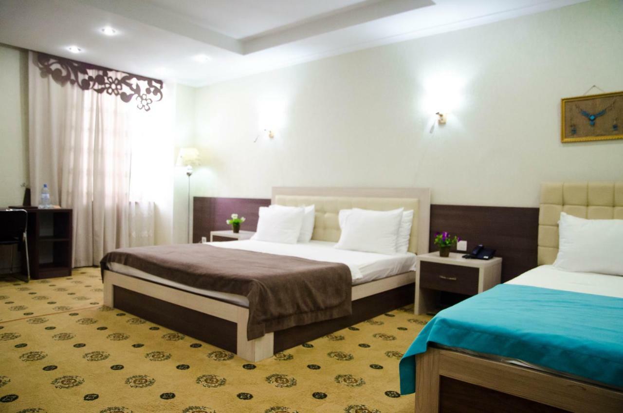 Luxury House Hotel Shymkent Ngoại thất bức ảnh