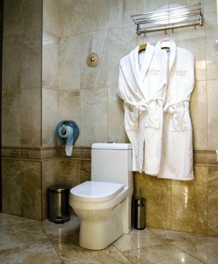 Luxury House Hotel Shymkent Ngoại thất bức ảnh