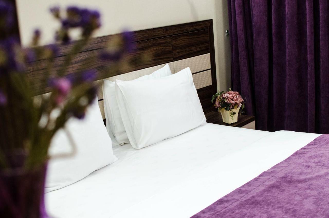 Luxury House Hotel Shymkent Ngoại thất bức ảnh