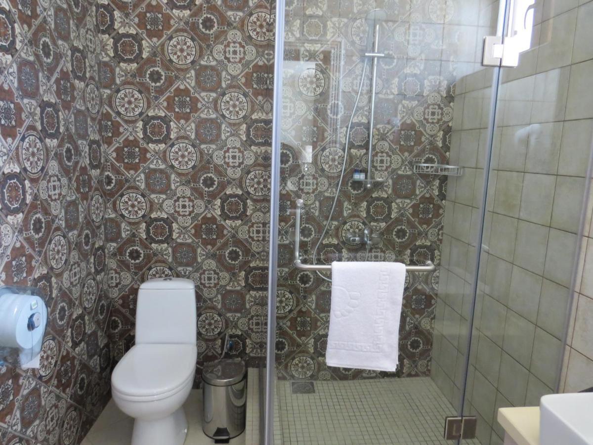 Luxury House Hotel Shymkent Ngoại thất bức ảnh