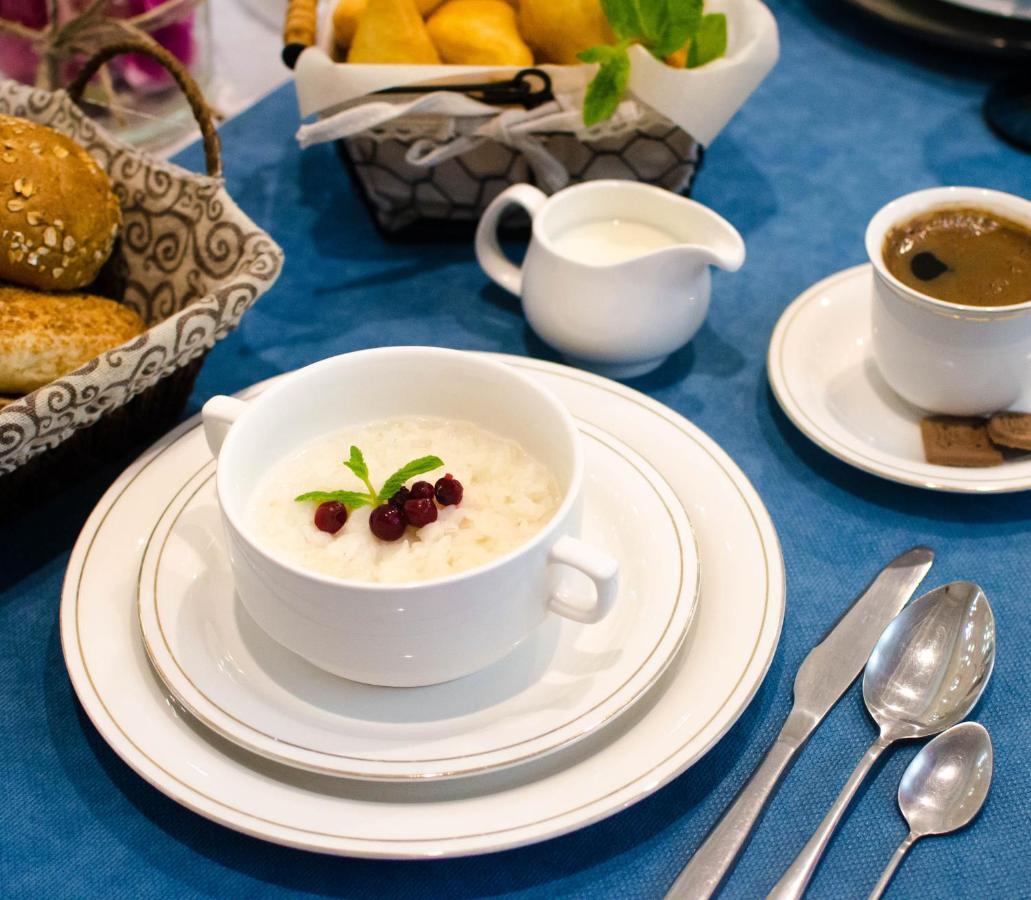 Luxury House Hotel Shymkent Ngoại thất bức ảnh